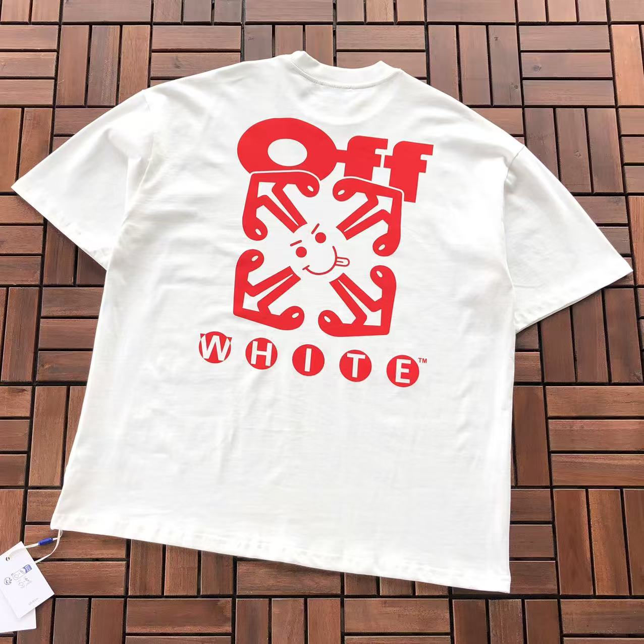 T-shirt Off