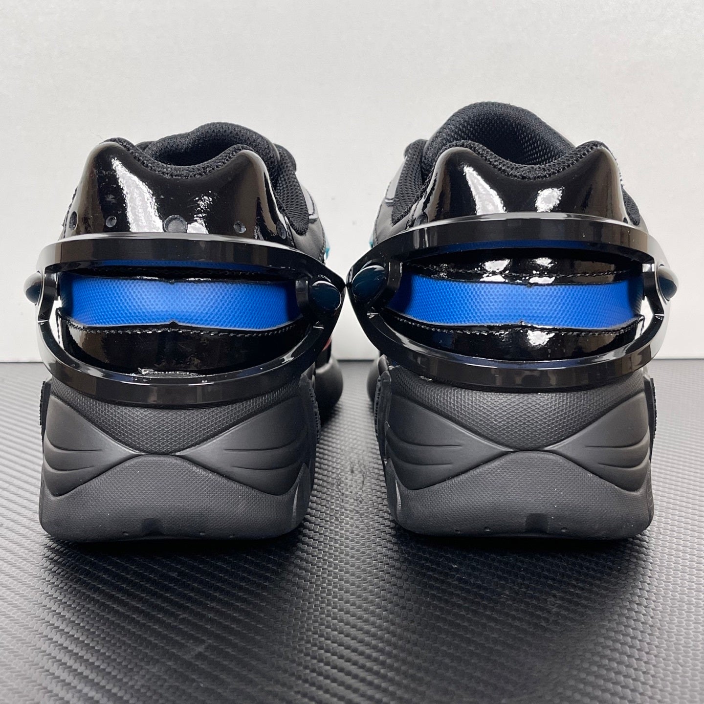 Cylon-21 Black and Blue