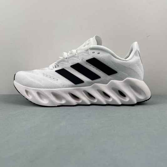 AD Switch Fwd M White Black