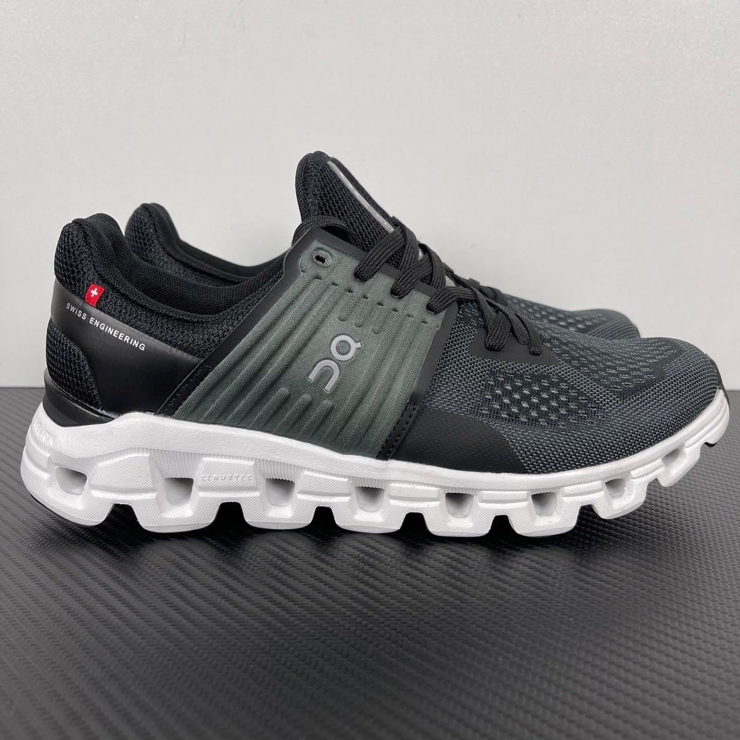 Cloudswift 3 Black Green