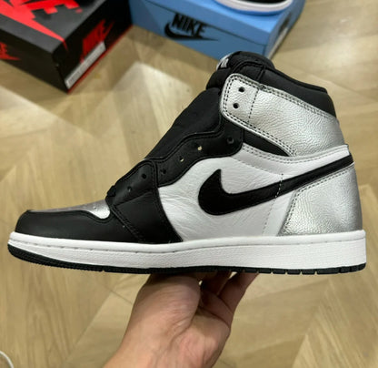 Air Jordan 1 Retro High OG Silver Toe