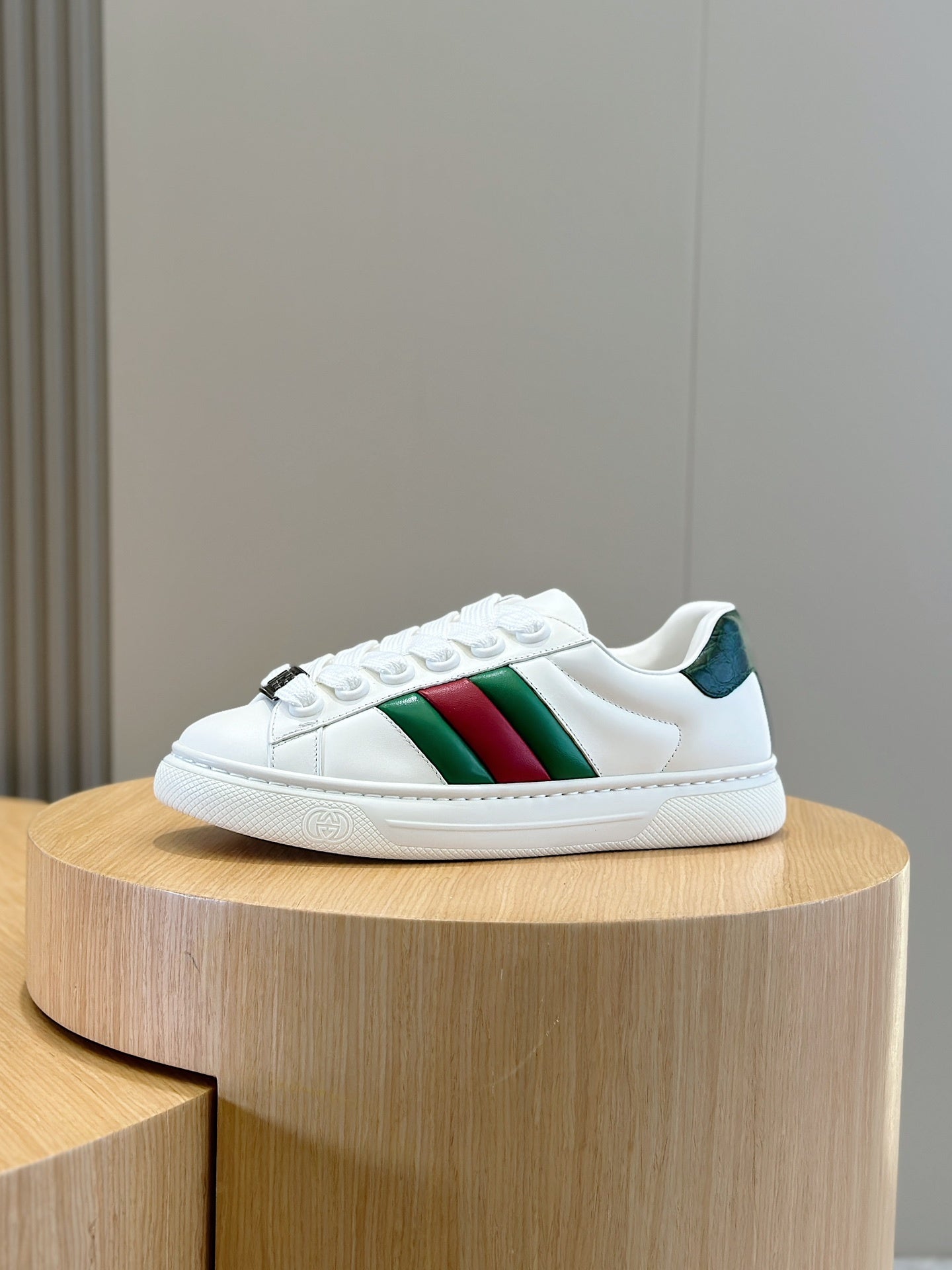 Gu Shoes