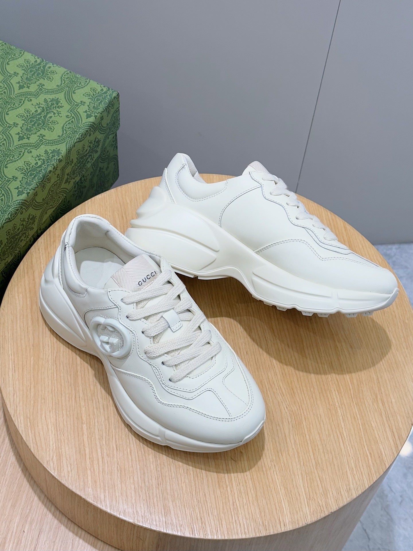 Gu Shoes