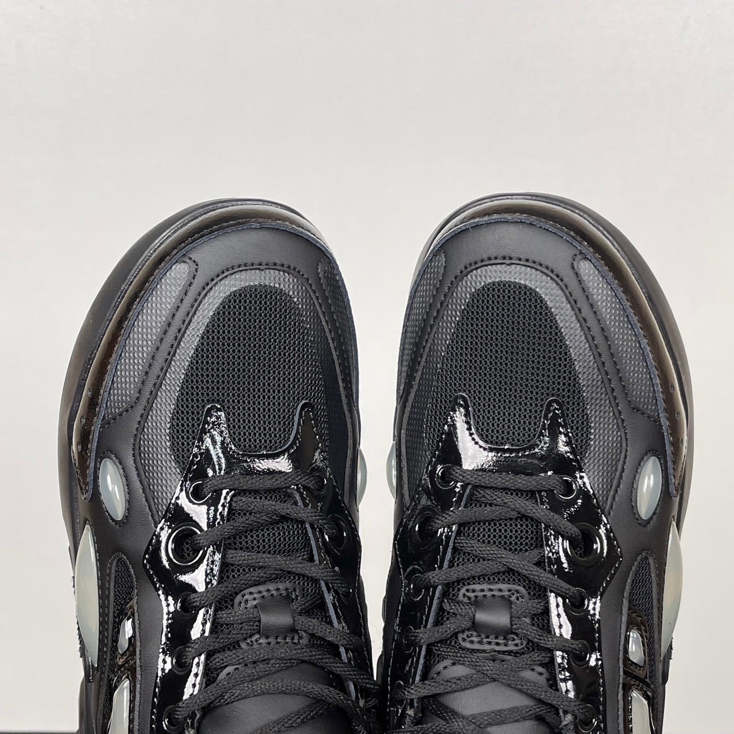 Cylon-21 Black