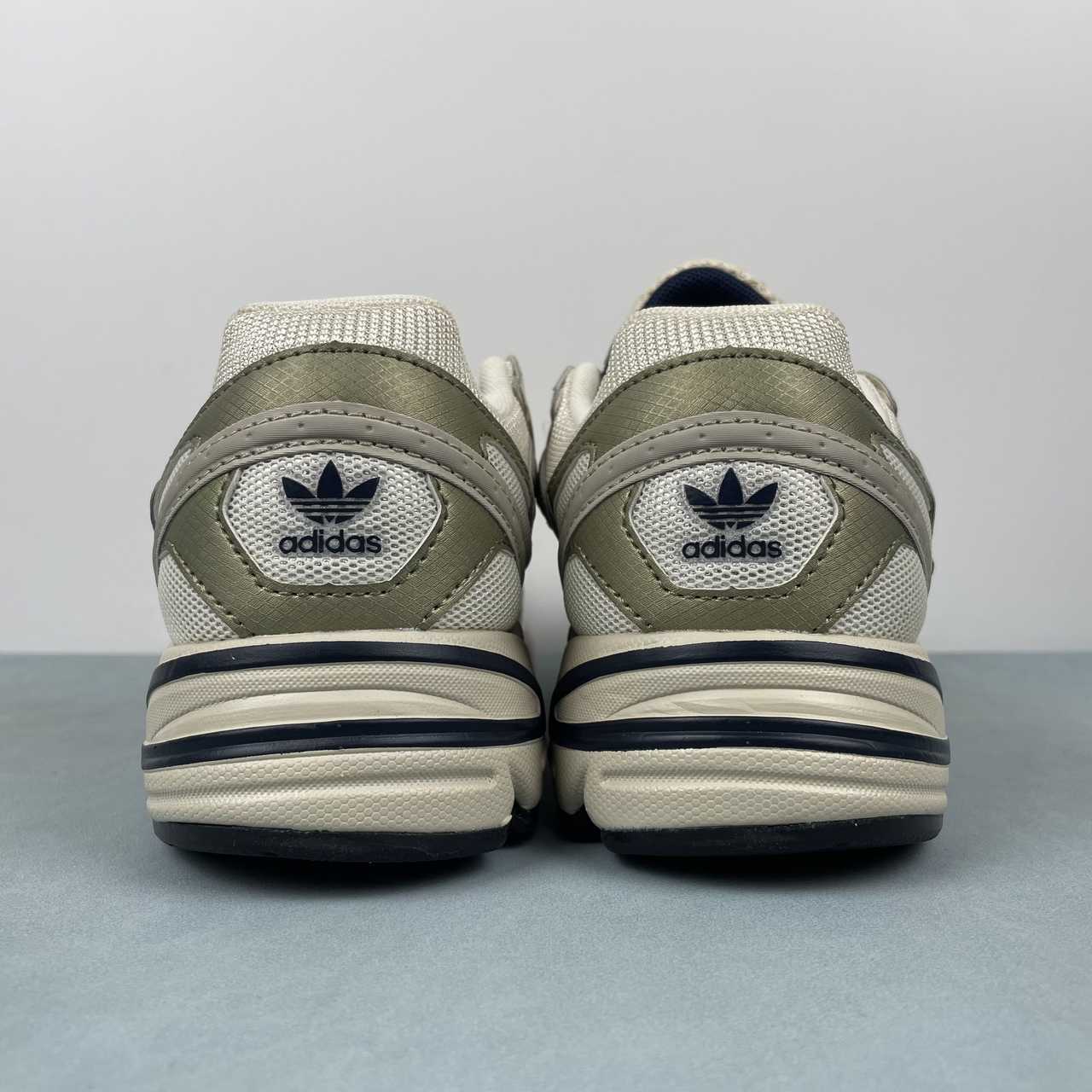 AD ASTIR Brown White Gome