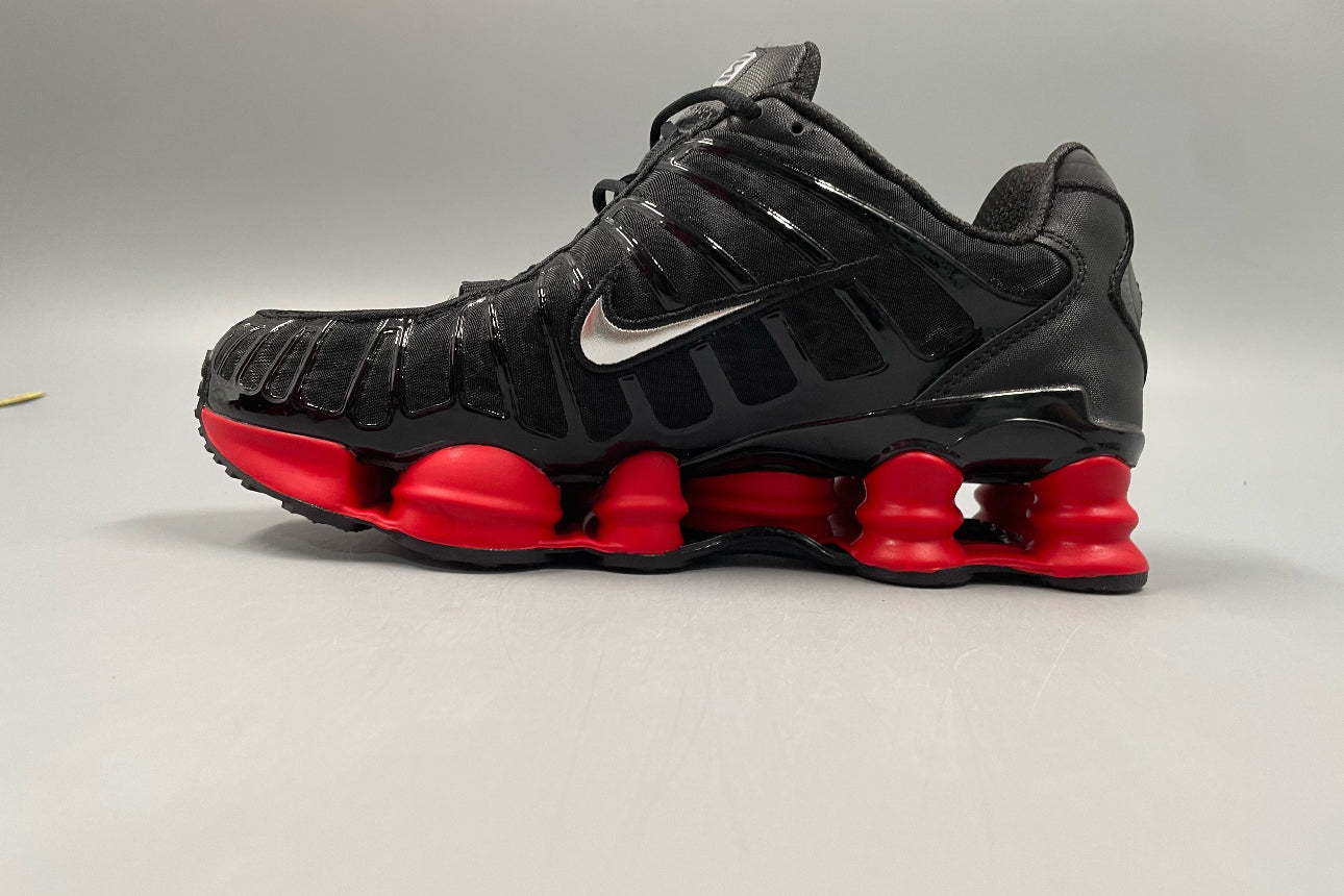 Nike Shox Black and Red