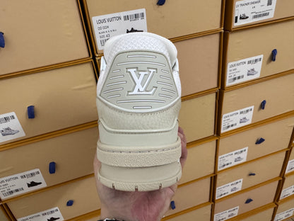 Trainer Beige and White