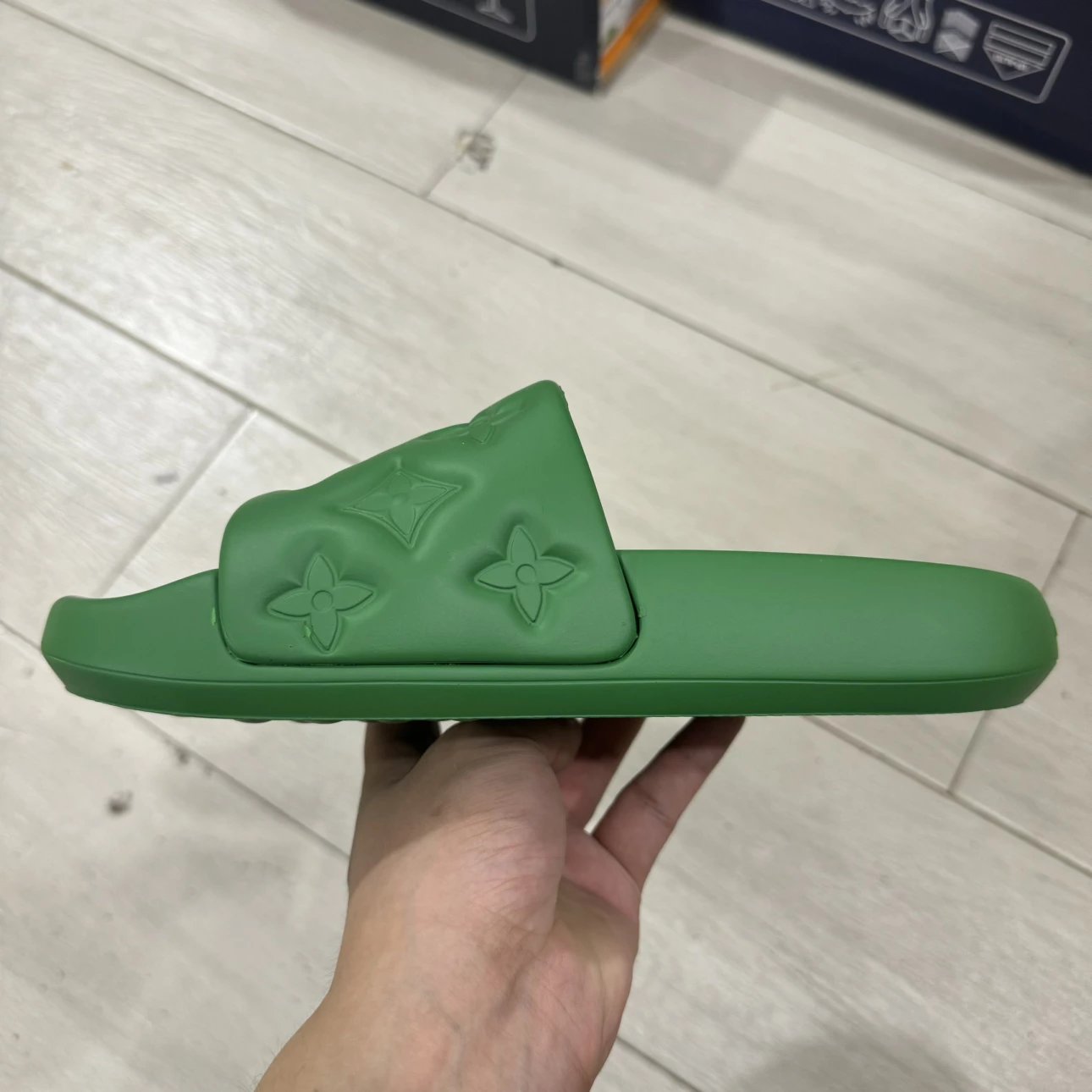 Chinelo Lv Green