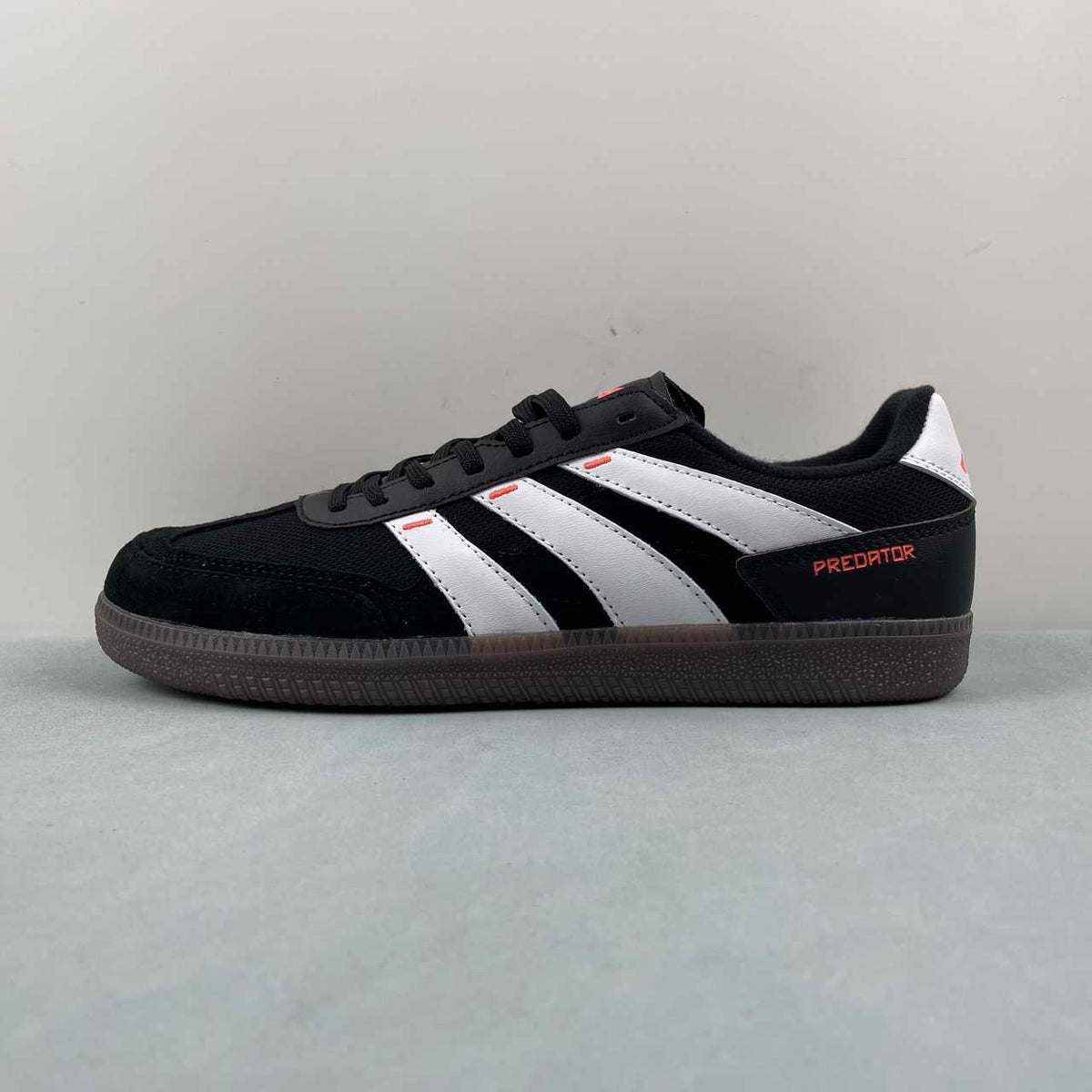 AD Predator Freestyle Black White