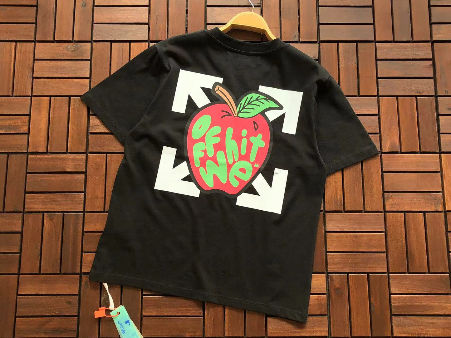 T-shirt Off