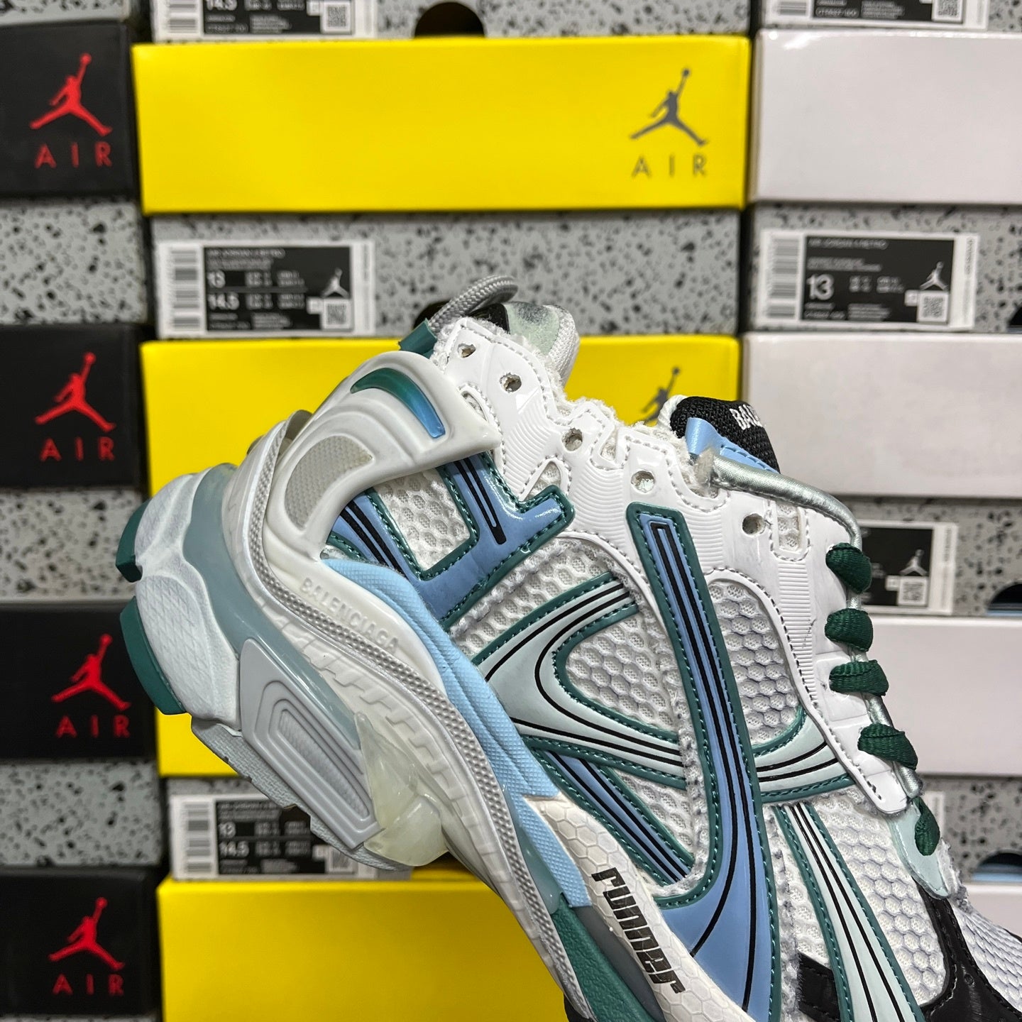 BLG Runner White/Blue/Green