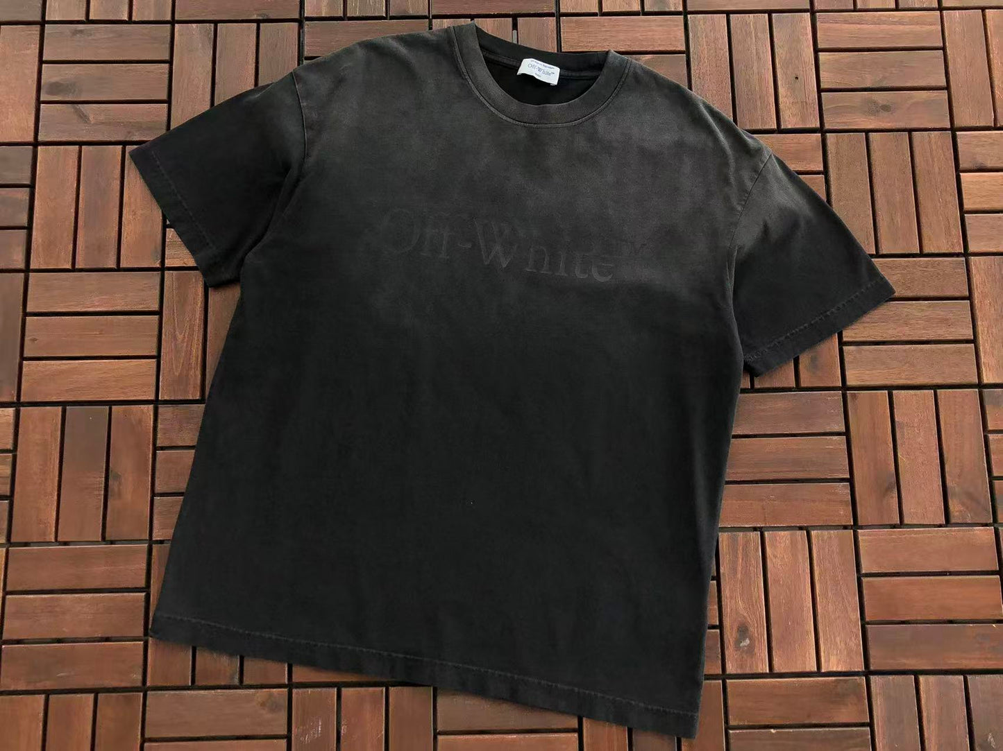T-shirt Off