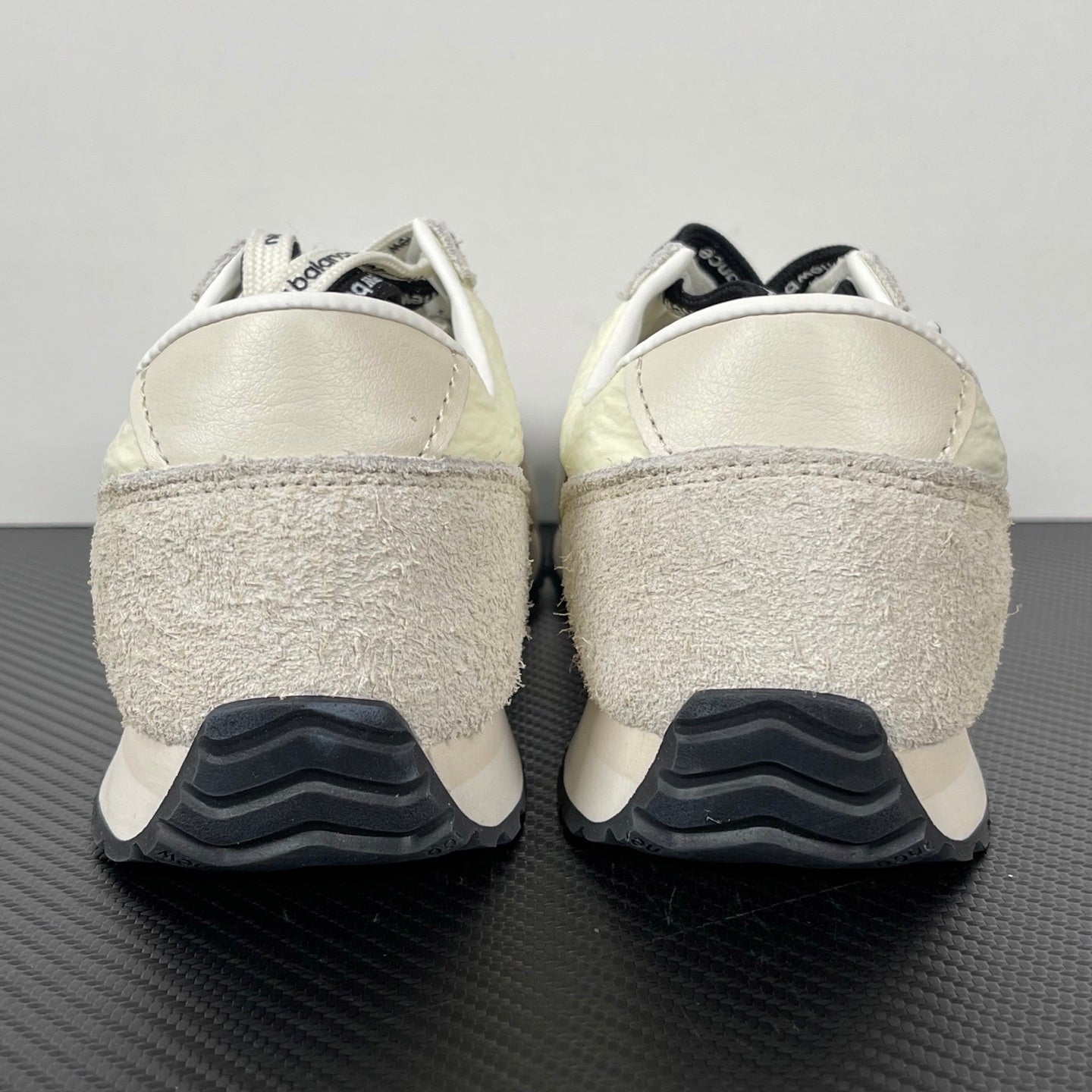 471 Cream Grey Black