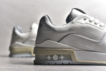 Trainer White and Cream
