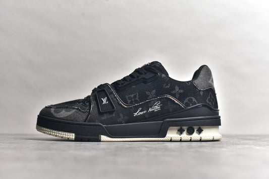 Trainer Black