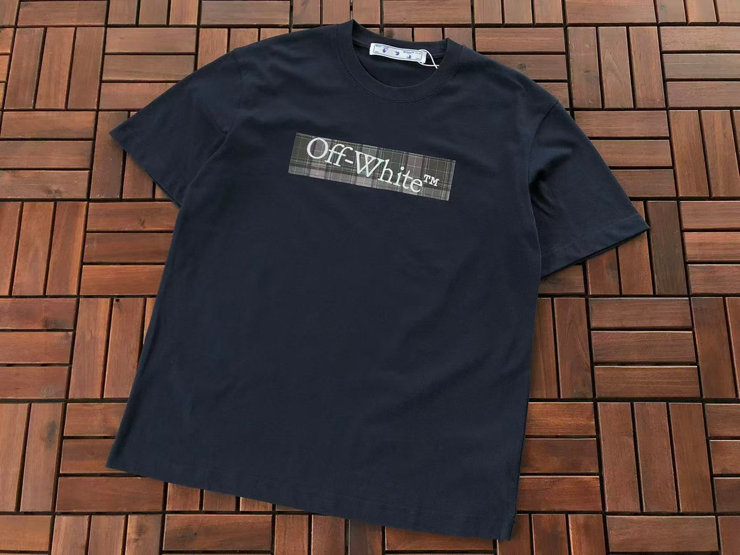 T-shirt Off