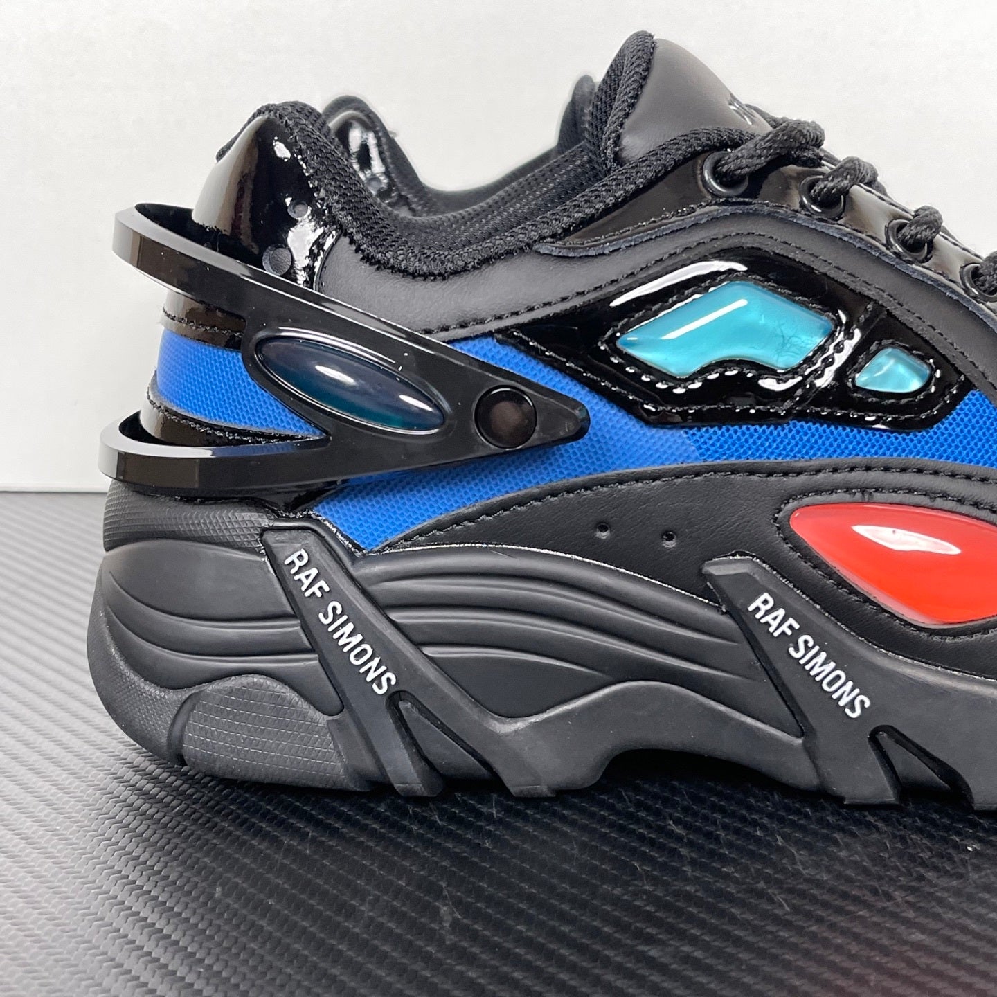Cylon-21 Black and Blue