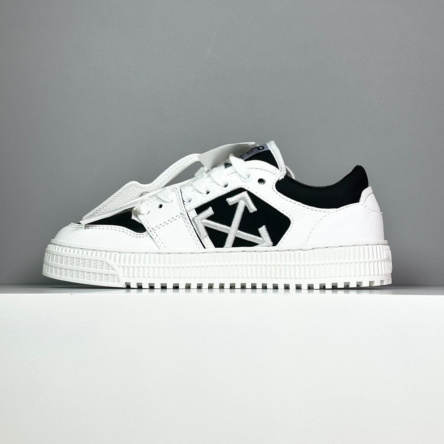 OF 3.0 Off-Court Double Black White