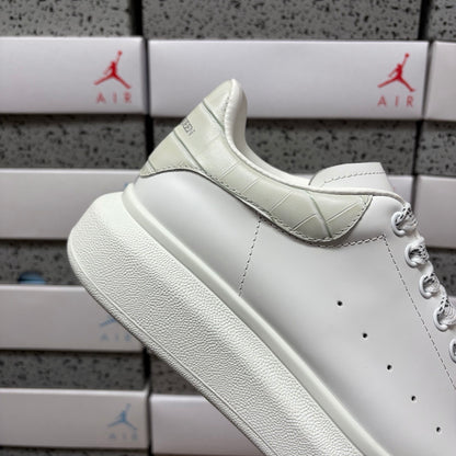 Alexander McQueen Beige