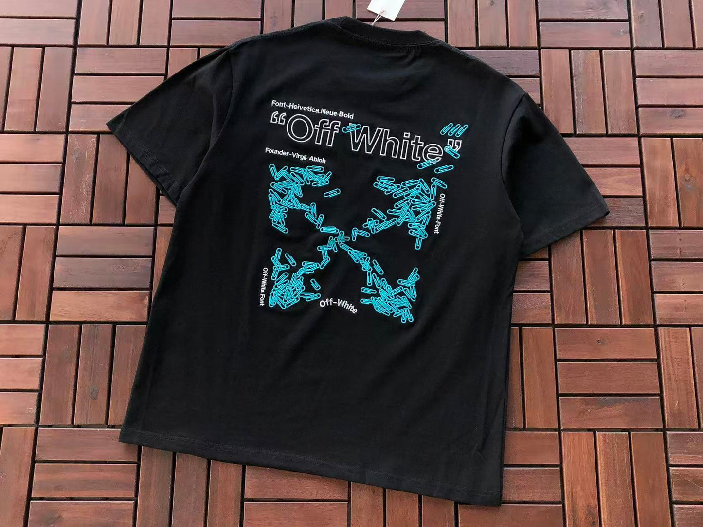 T-shirt Off