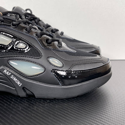 Cylon-21 Black