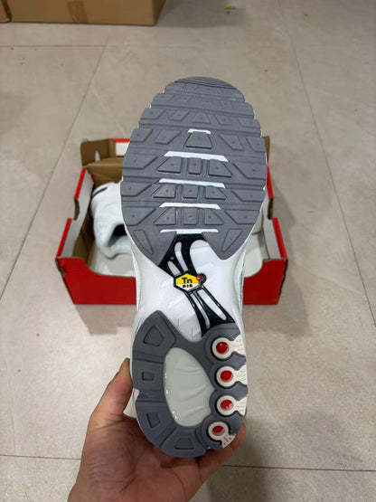TN White