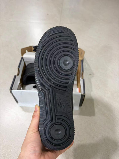 AF1 Pure Black