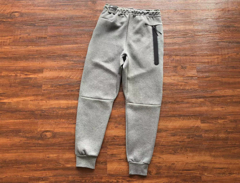 Conjunto Tech Fleece