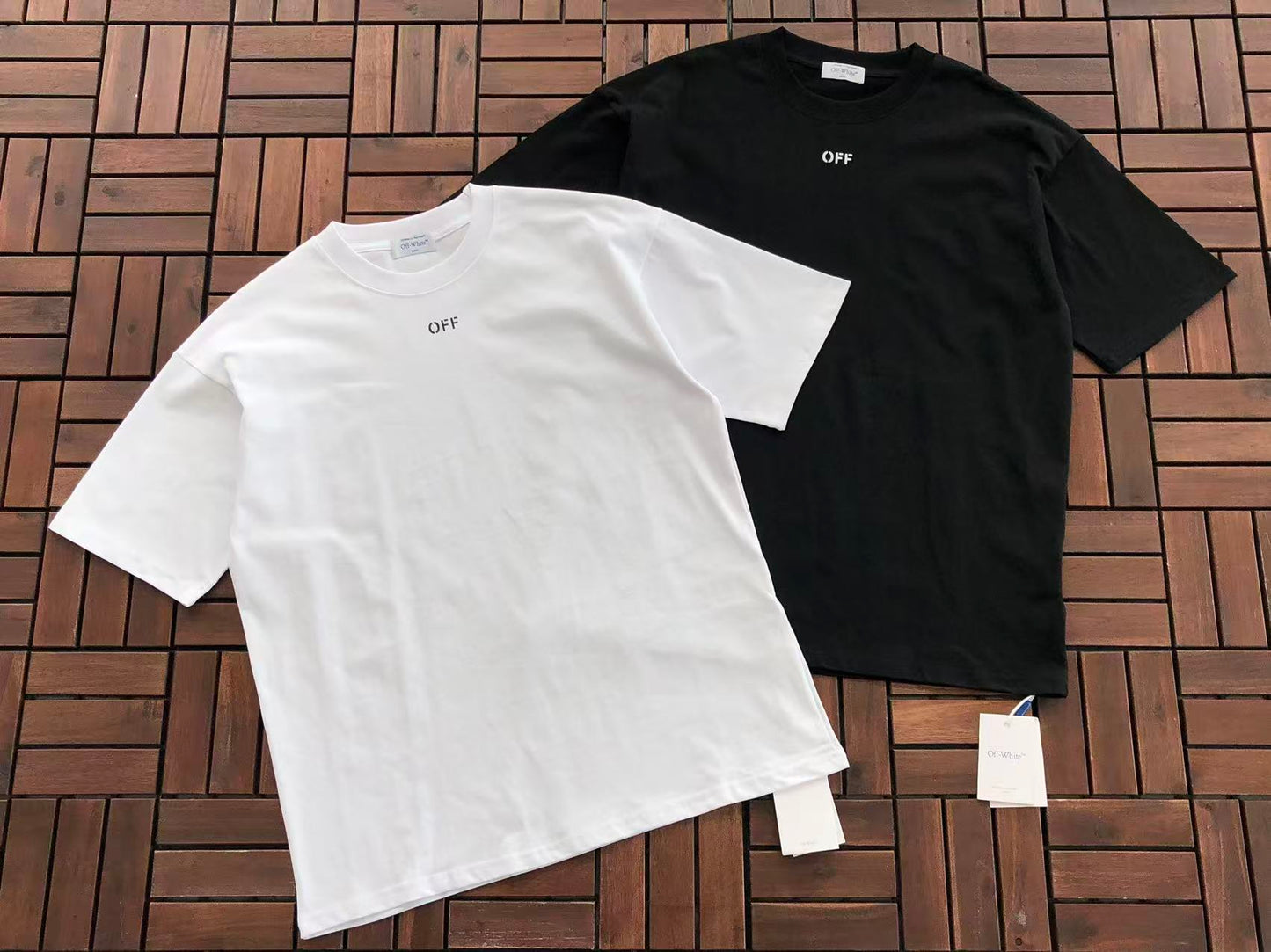 T-shirt Off