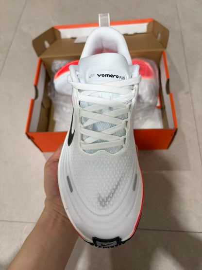 Vomero Plus White Red