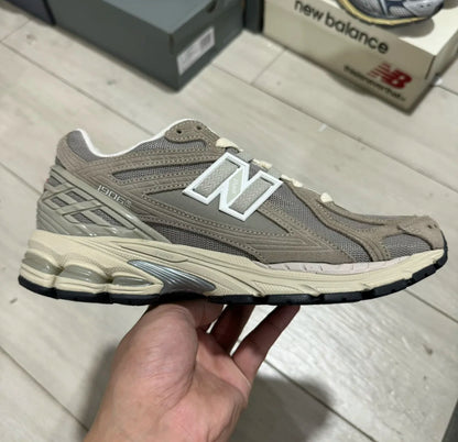 New Balance 1906R