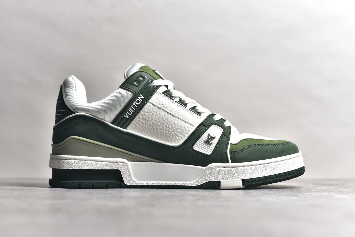Trainer White and Olive