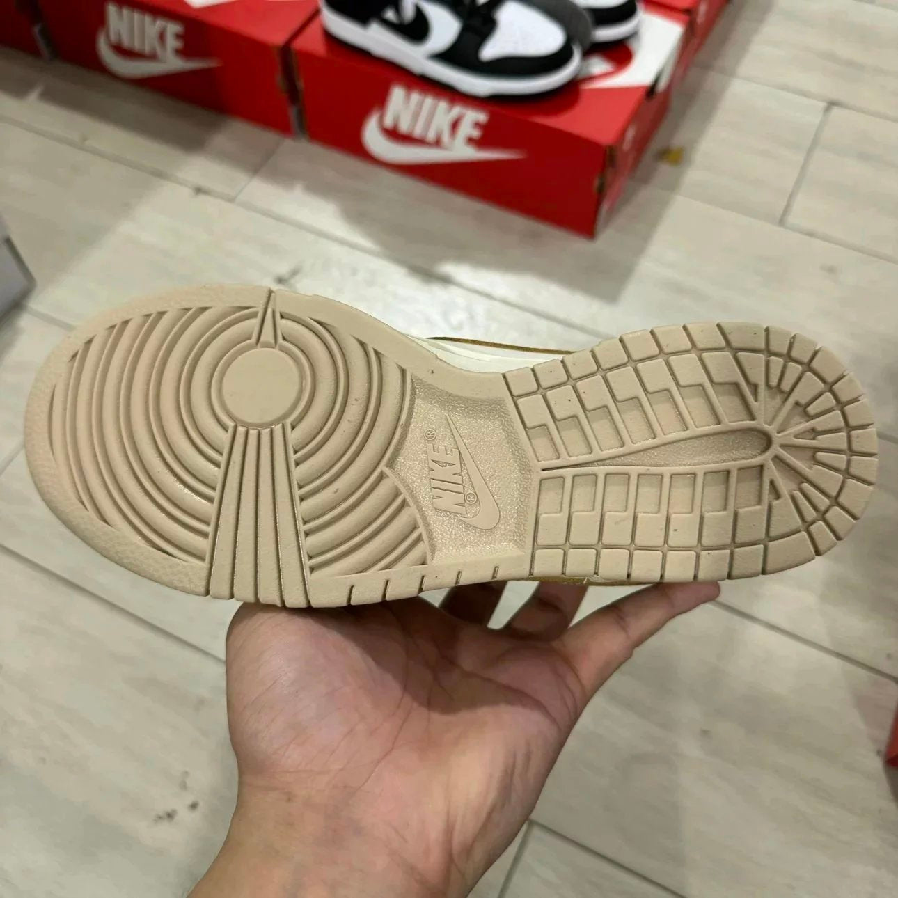 Low Gold Swooch