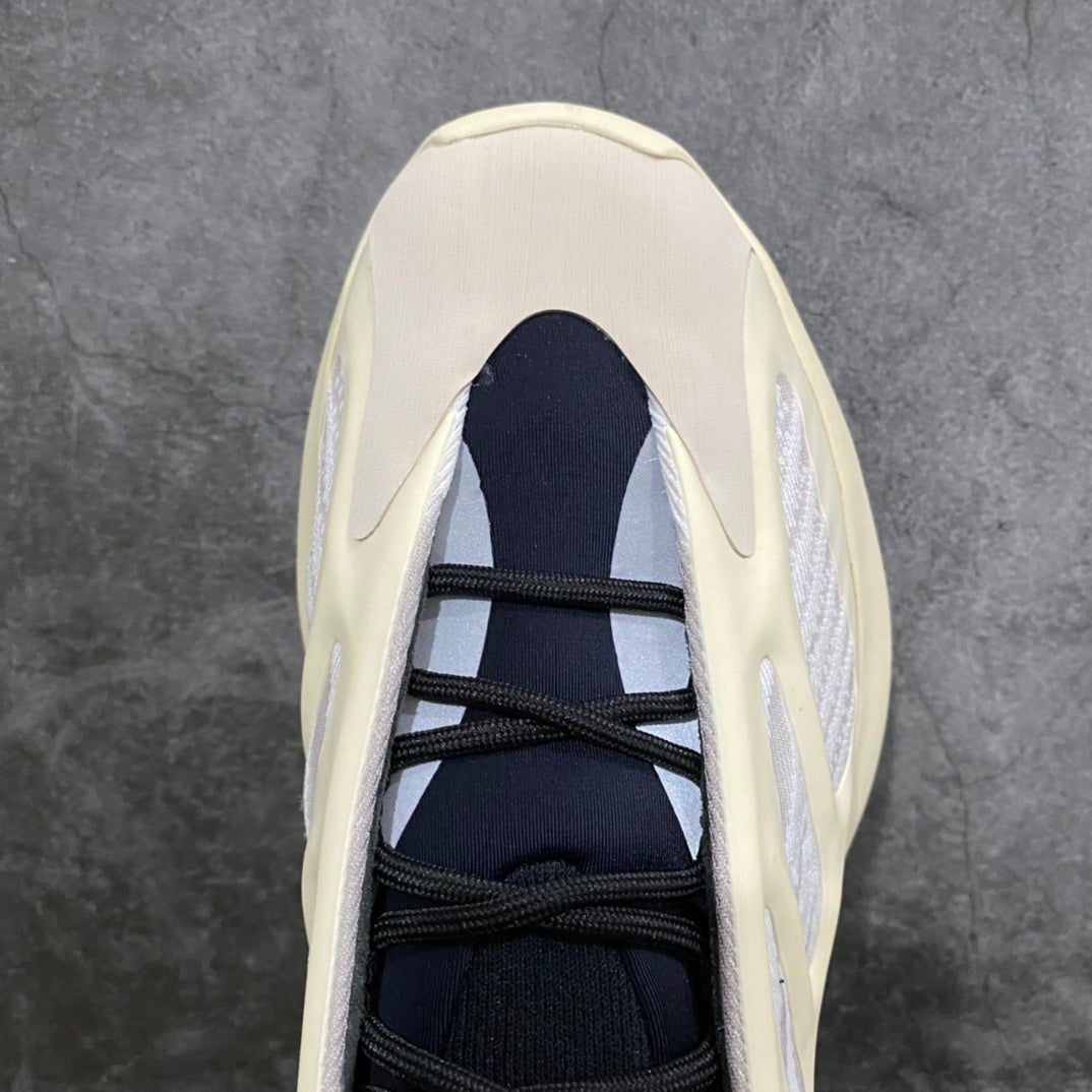 700 V3 Azael