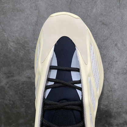 700 V3 Azael