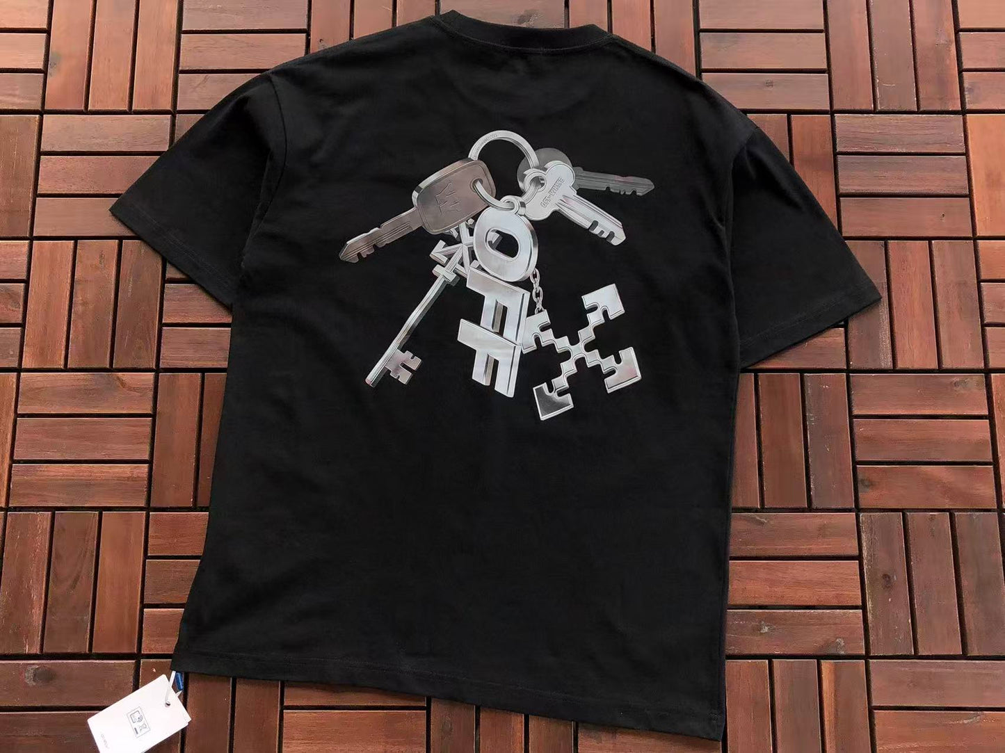 T-shirt Off