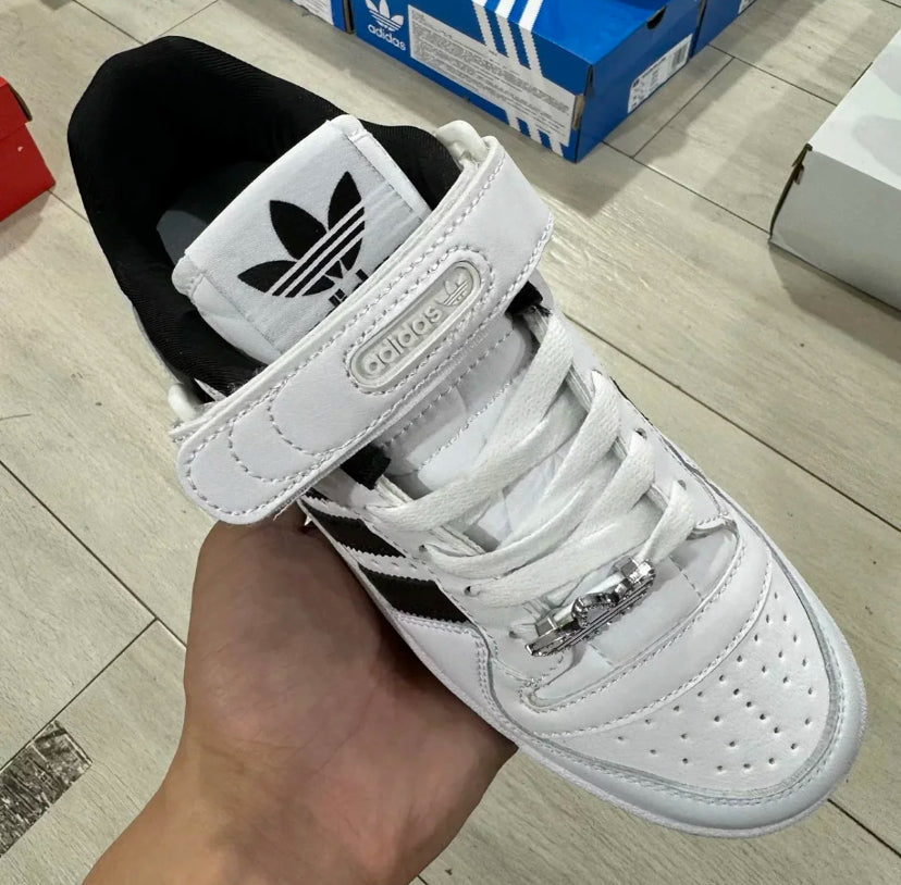 Adidas Fórum 84 White and Black