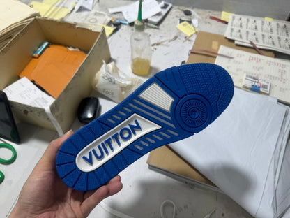 Trainer White and Blue