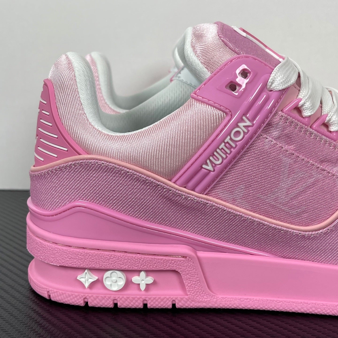 Trainer Pink