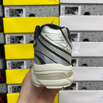 Gel-1130 Grey/Black
