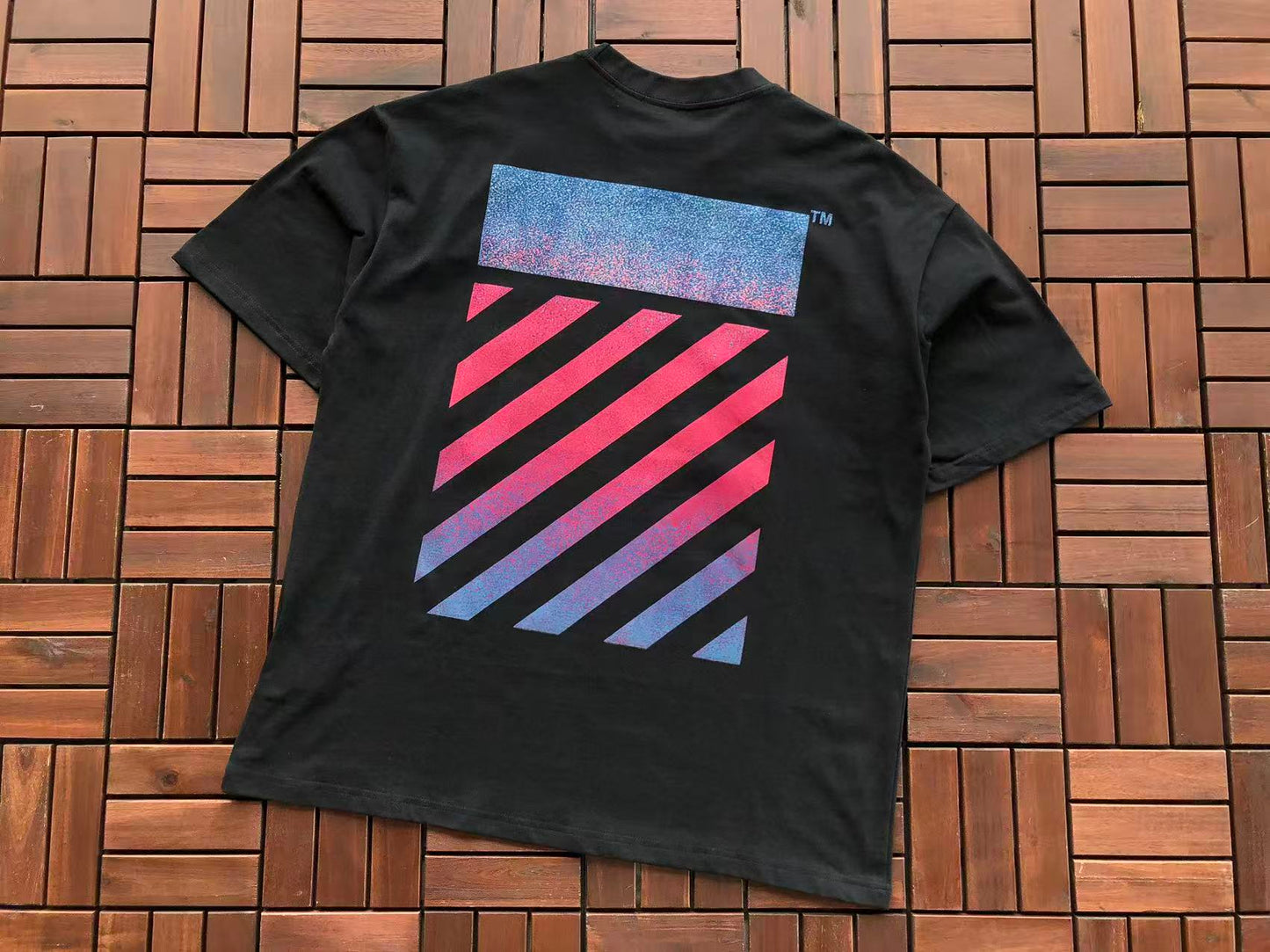 T-shirt Off