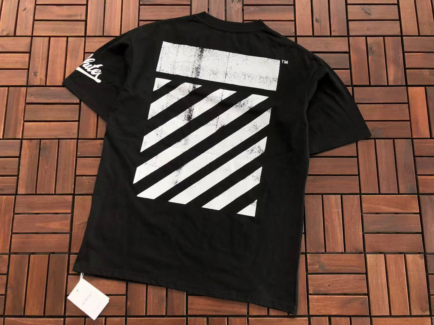 T-shirt Off