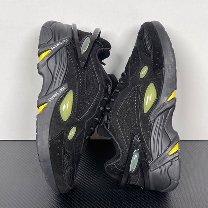 Cylon-21 Black and Yellow