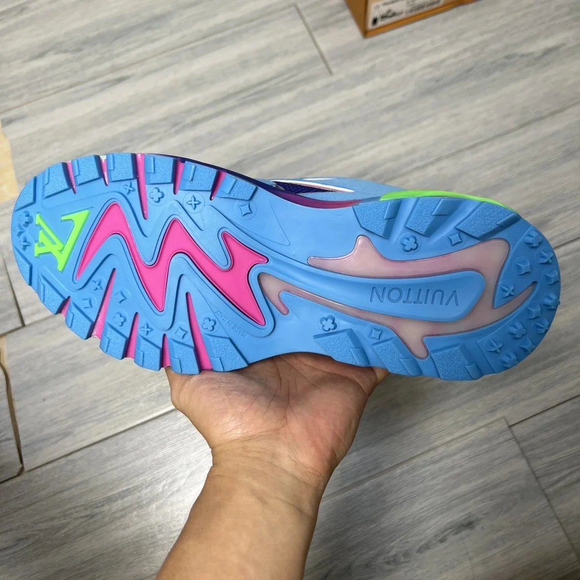 LV Runner Tatic Multic Color