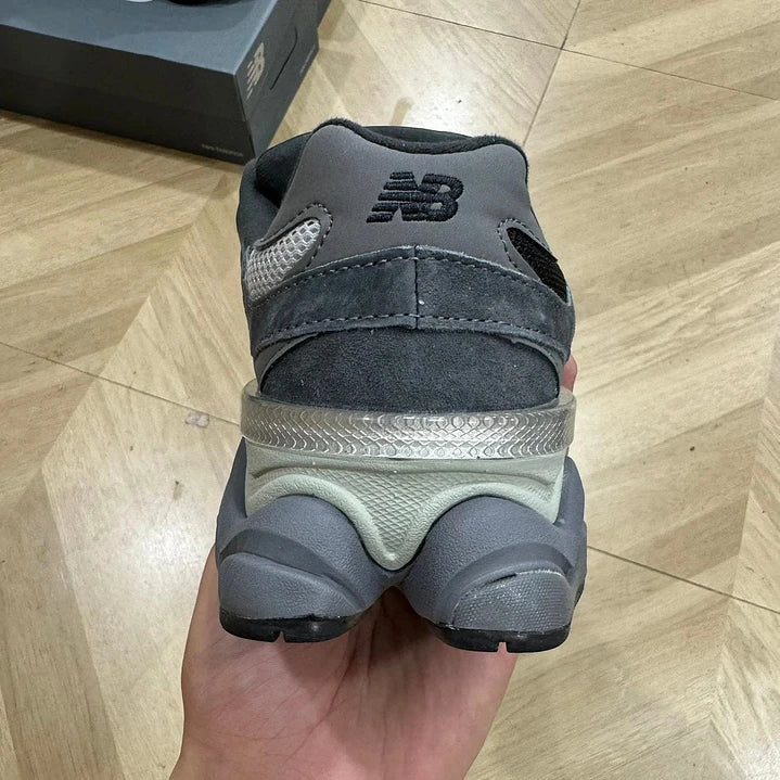 NB 9060 Black Castlerock