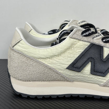 471 Cream Grey Black
