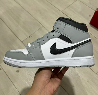 Air Jordan 1 Mid