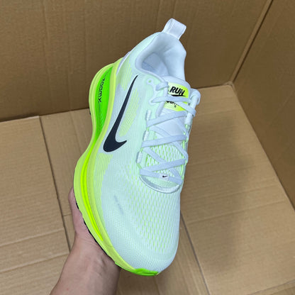 Vomero 18 White/Yellow/Green