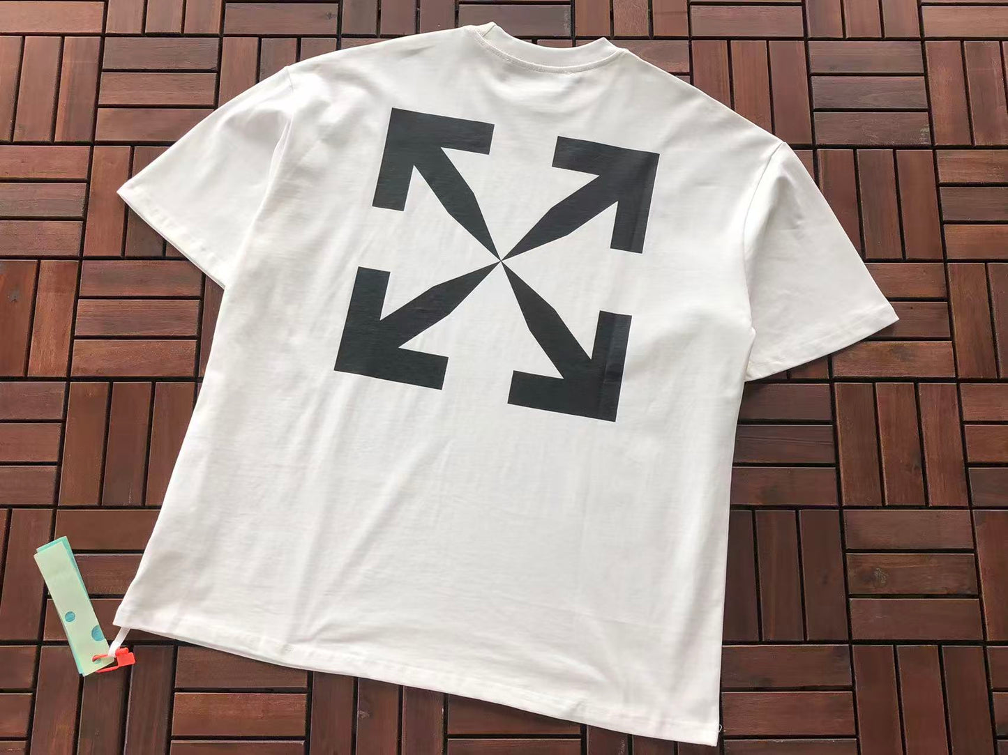 T-shirt Off