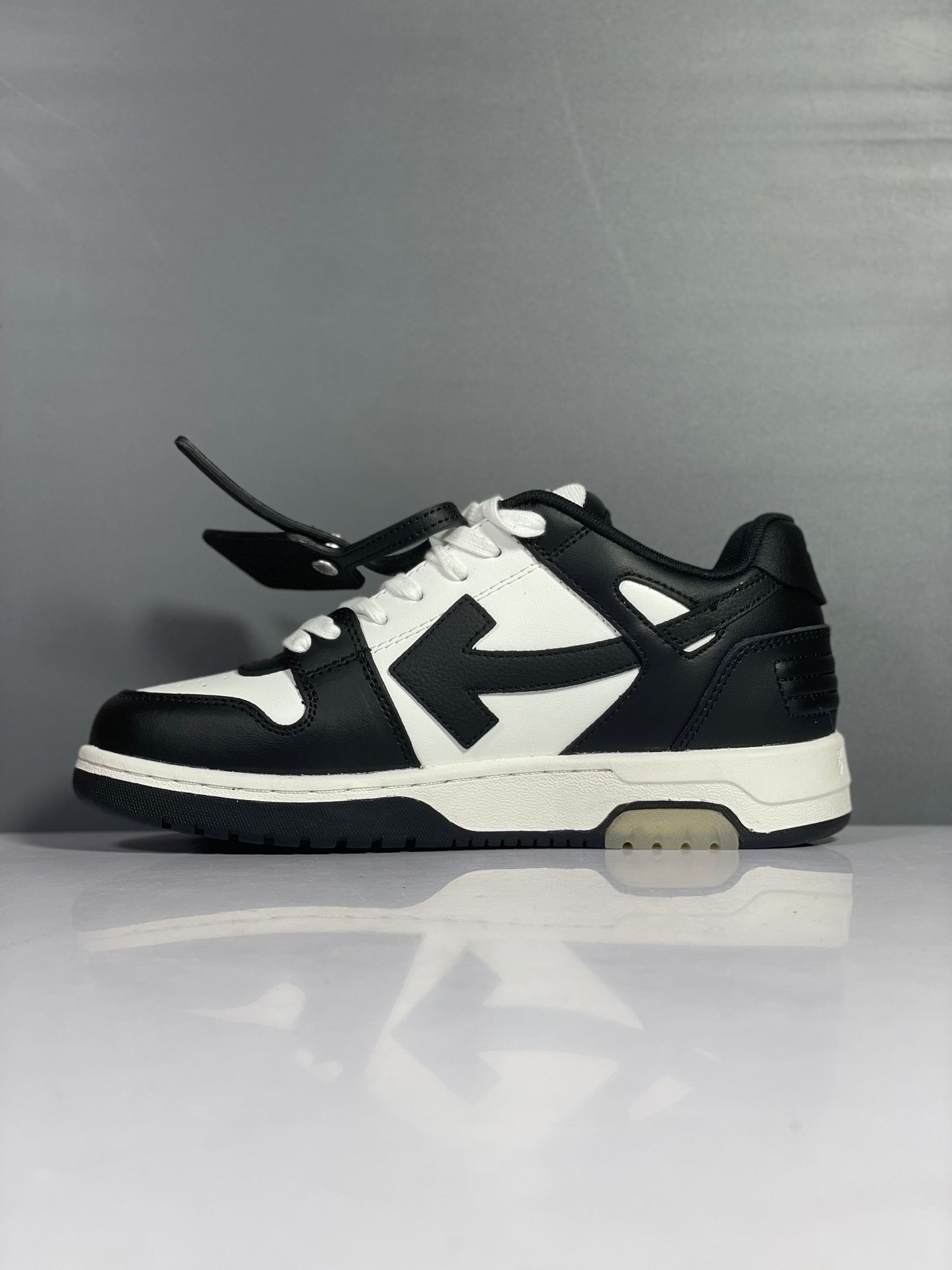OF Out of Office Black And White Sole Beige